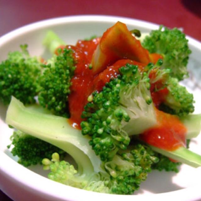 Steamed broccoli.
